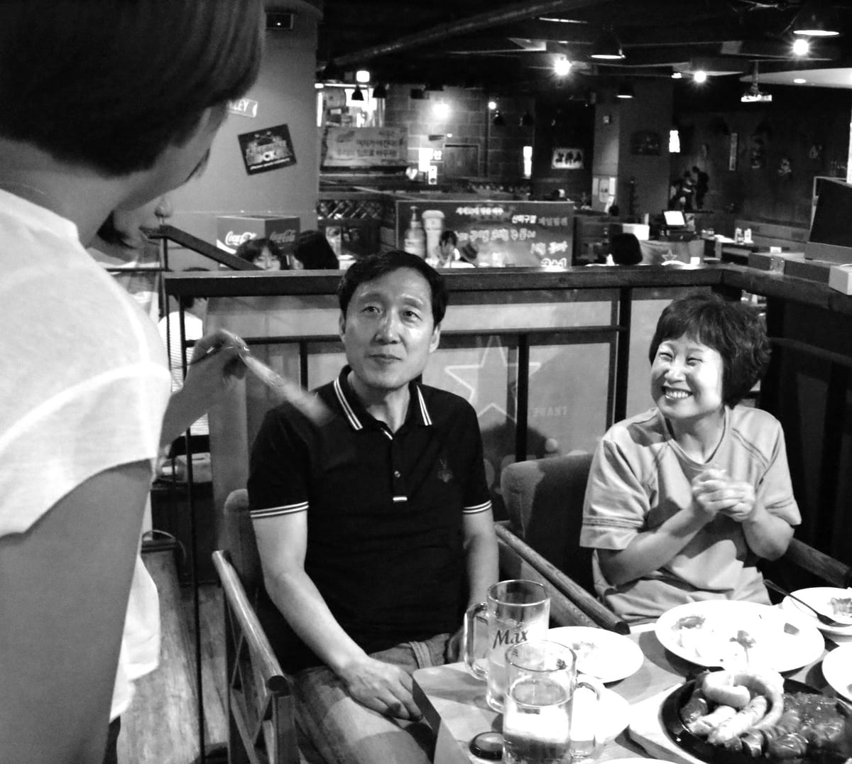 후원의 밤 서빙 모습